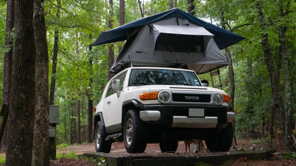 FJ Cruiser with Rooftop Tent Setup