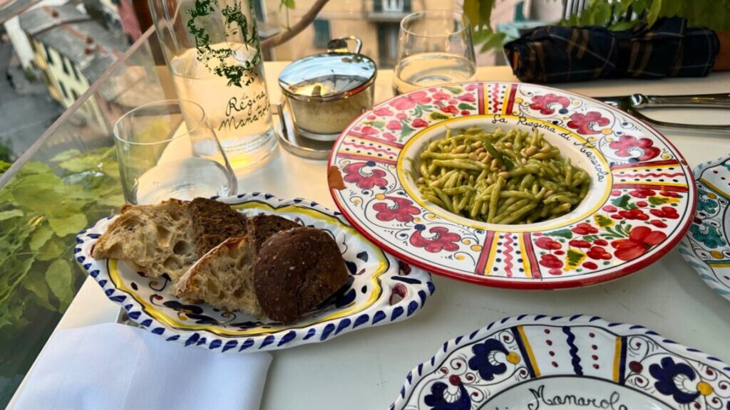 Basil Pesto Pasta and a Side of Bread