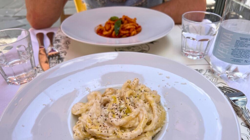 Cacio e Pepe Pasta - Most Popular Dish in Italy