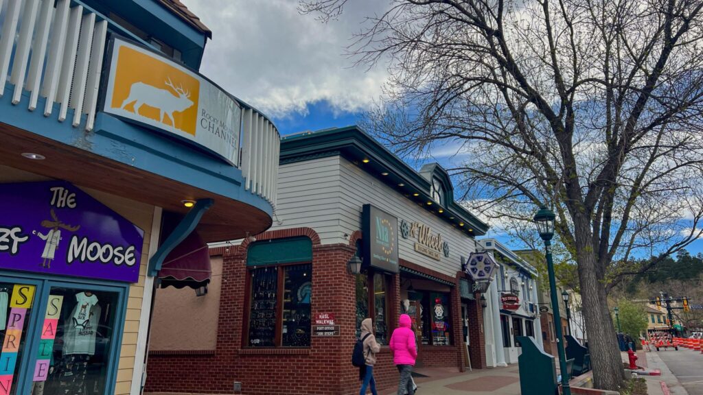 Downtown Estes Park Colorado shops on Elkhorn Avenue