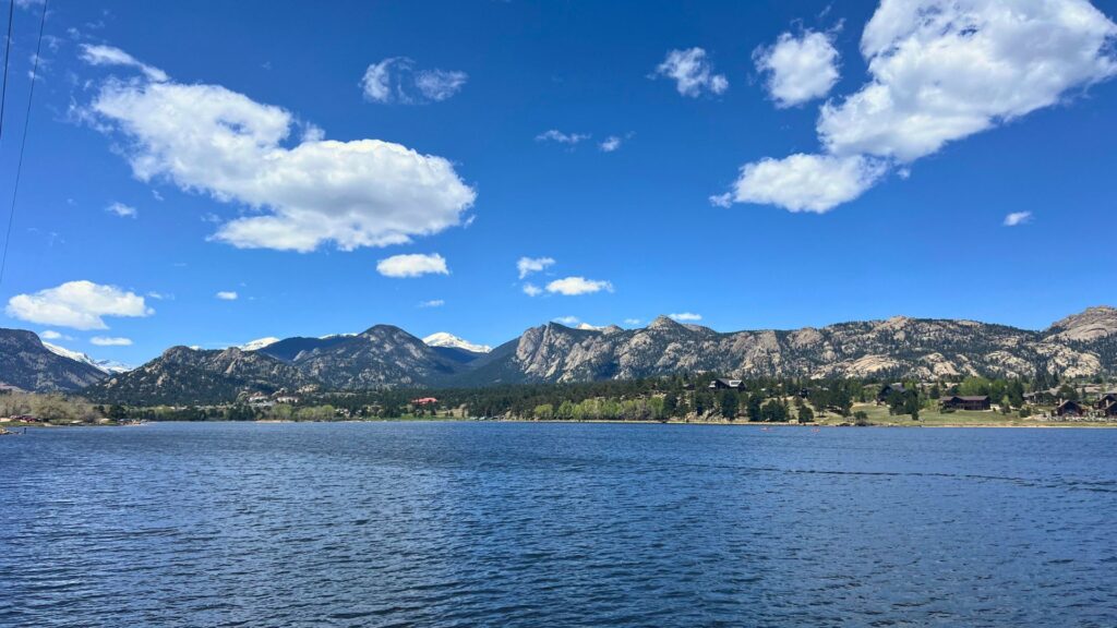 Lake Estes in Colorado on a sunny day