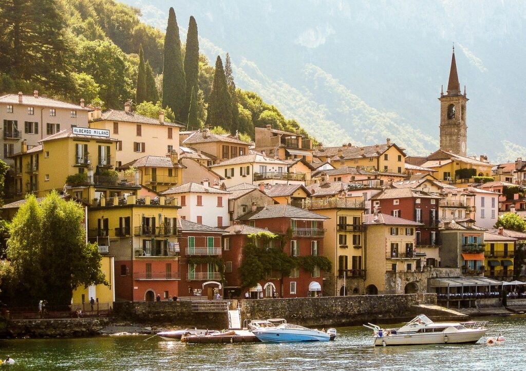 italy, varenna, lake como